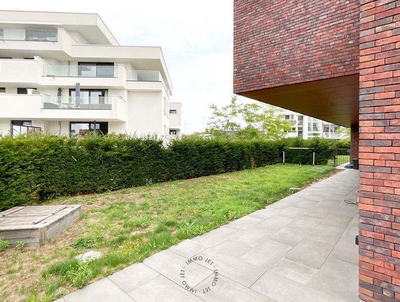 Gelijkvloersappartement in rustige wijk met grote private tuin, twee tot drie slaapkamers foto 16