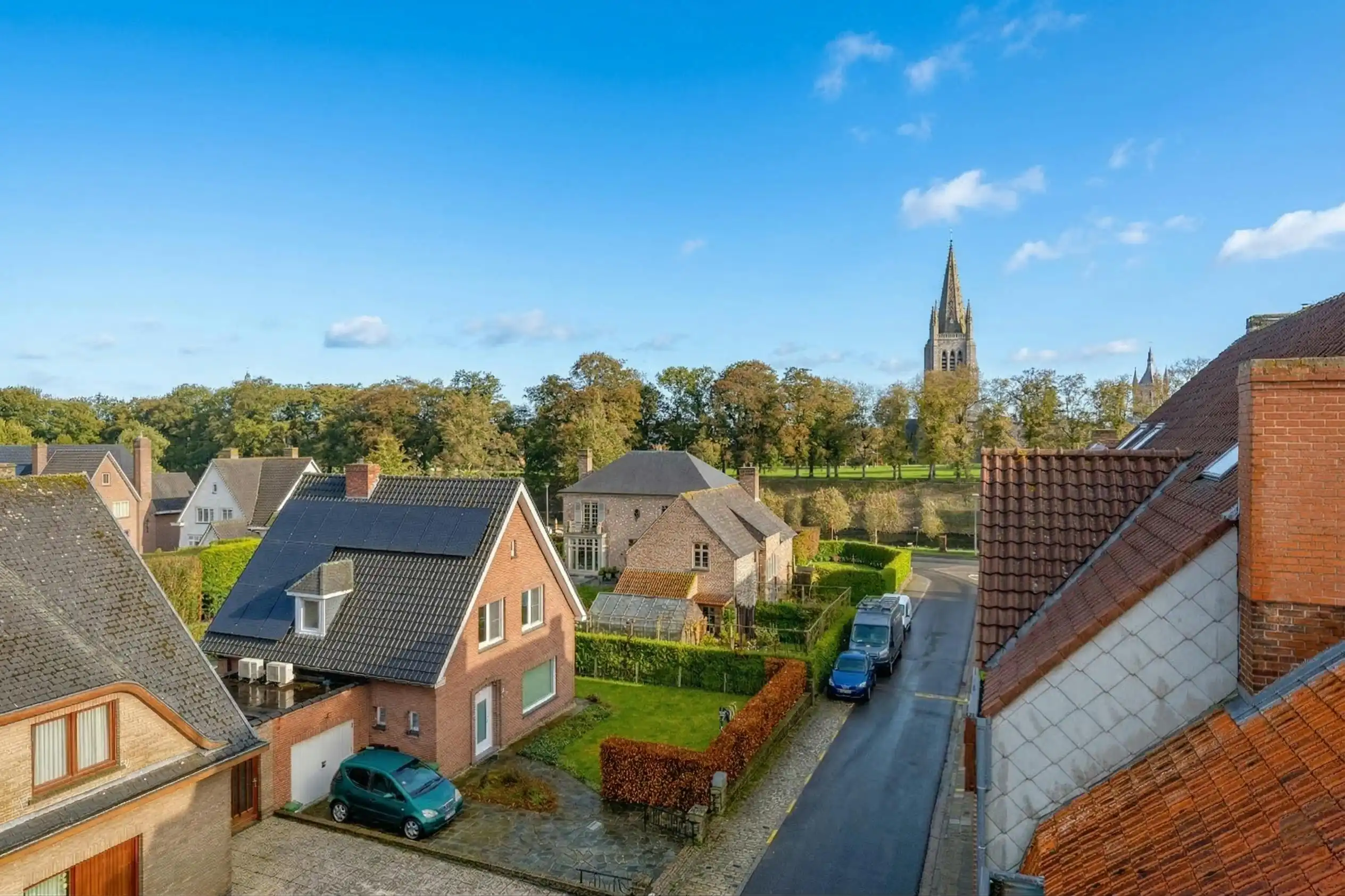 Appartement te koop met dakterras, twee kamers en garage in Ieper foto 3