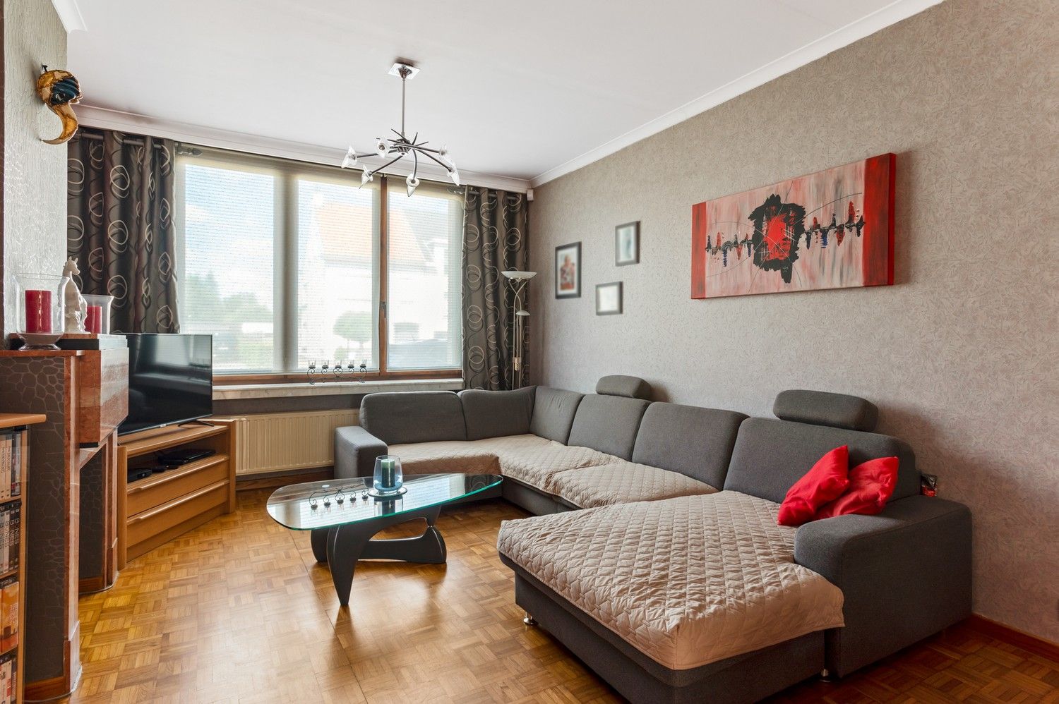 Huis met 3 - 4 slaapkamers, tuin en grote kelder in Wommelgem! foto 4