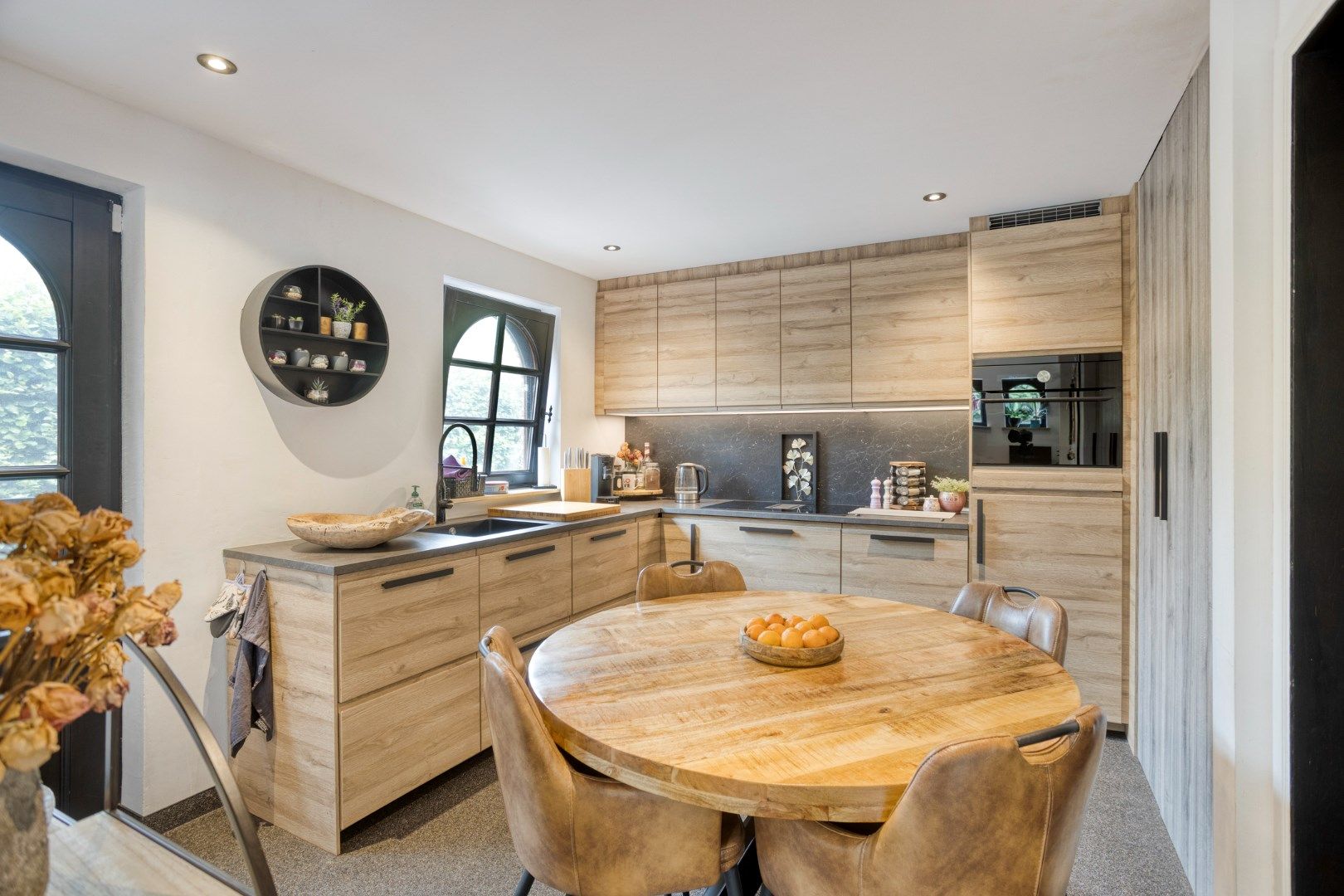 Zeer ruime instapklare open bebouwing met 5 slaapkamers op 819 m² in Lommel ! foto 12
