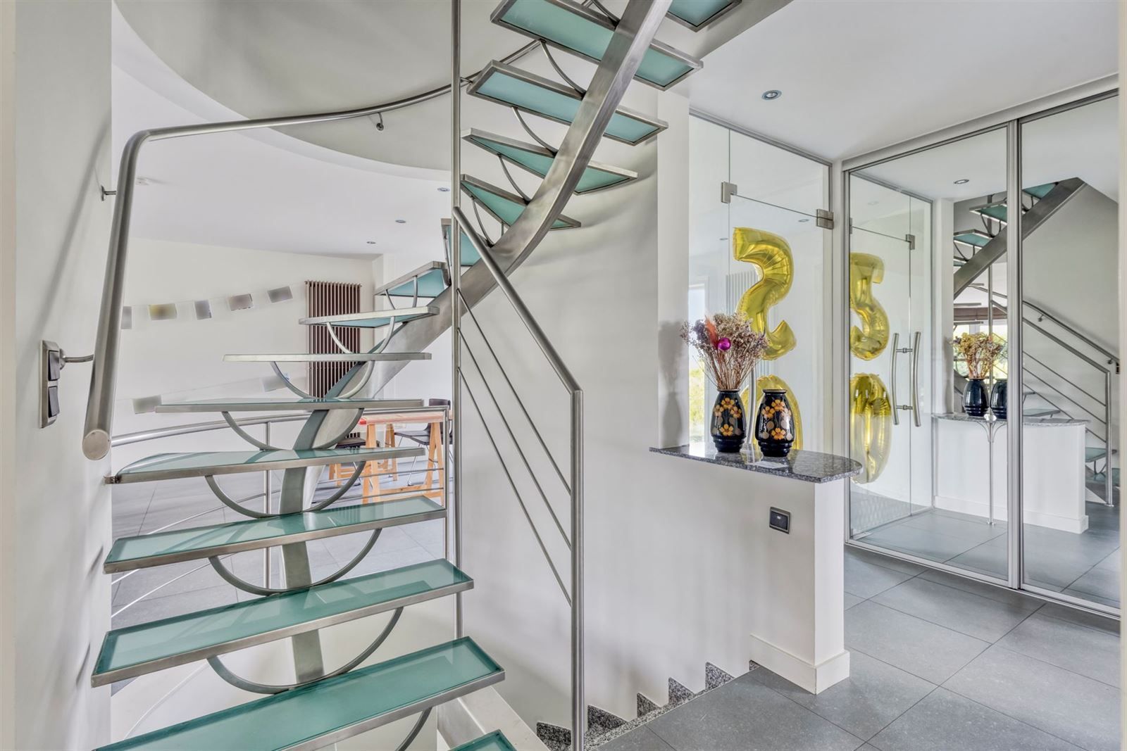 Ruime villa te huur op rustige locatie foto 16