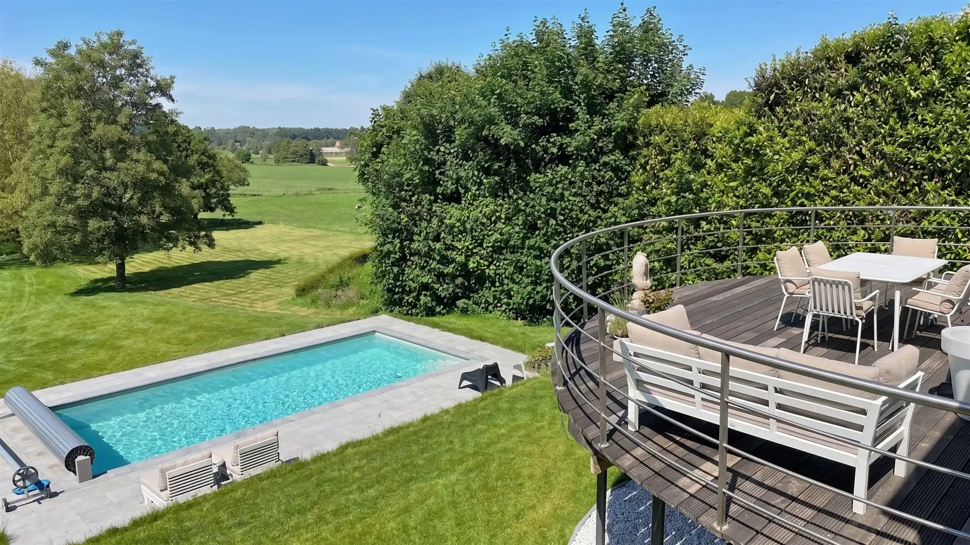 Unieke moderne split-levelvilla met zwembad op 17a83ca foto 19