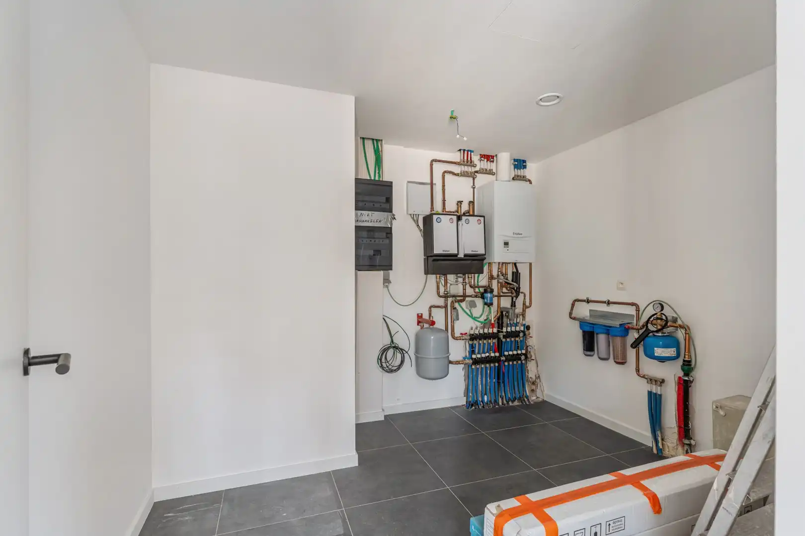 Volledig gerenoveerde gezinswoning met zonnige tuin in Testelt foto 14