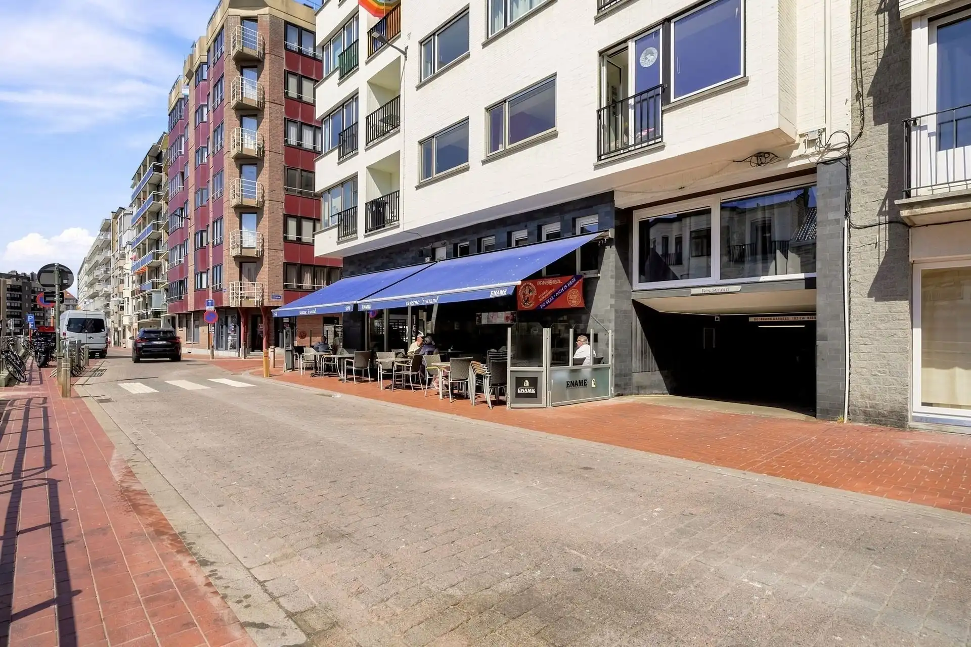 LUXUEUS / VLAK AAN ZEEDIJK foto 33