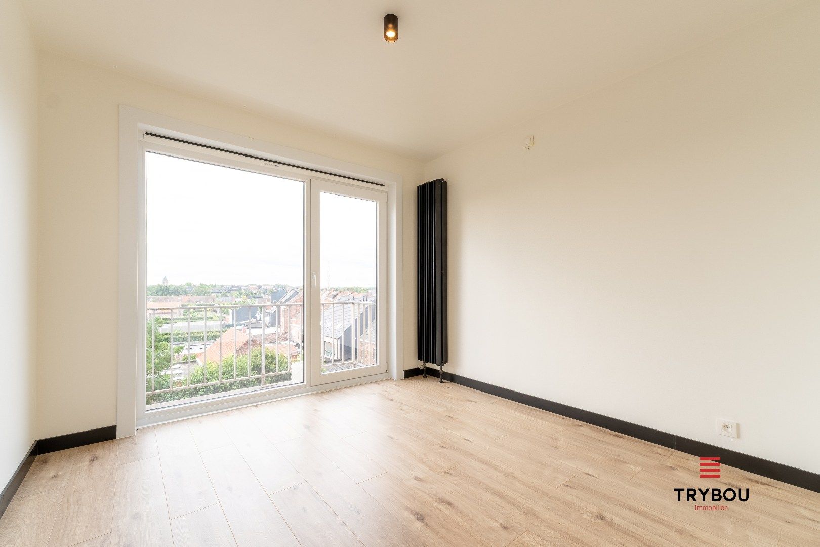 Volledig gerenoveerd 2-slaapkamerappartement te huur – rand centrum Ieper foto 15