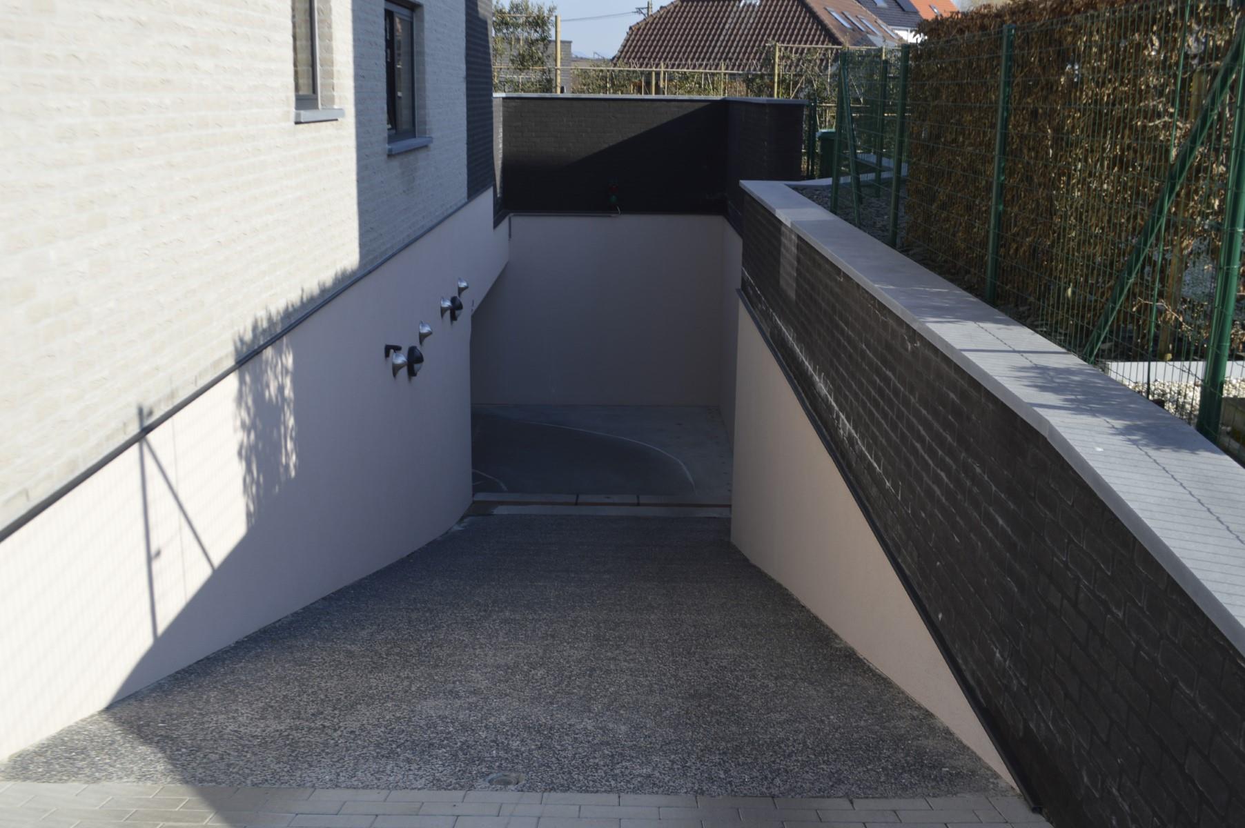 LEDE - Lichtrijk, gelijkvloers appartement mét tuin. foto 11