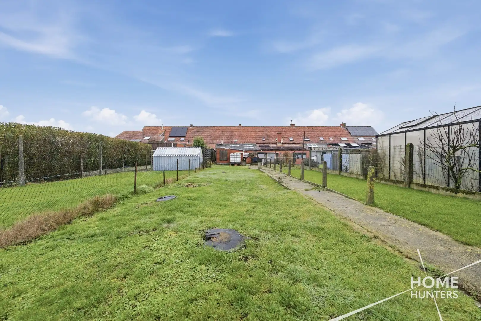 Te renoveren woning met 3 slaapkamers en ruime garage in Vlamertinge foto 21