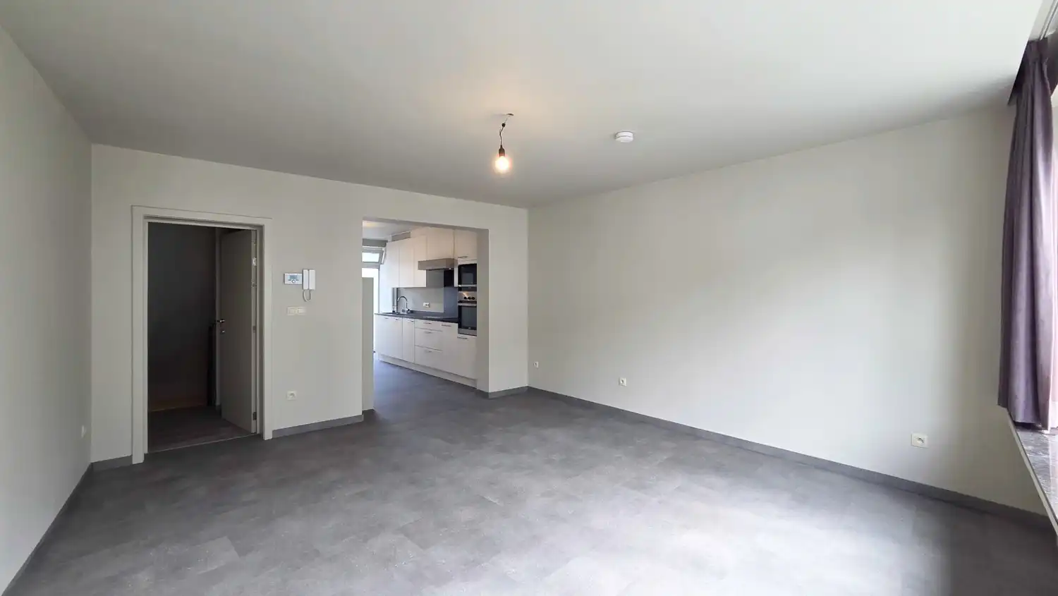 DUPLEX APPARTEMENT MET 2 SLAAPKAMERS EN TERRAS foto 6