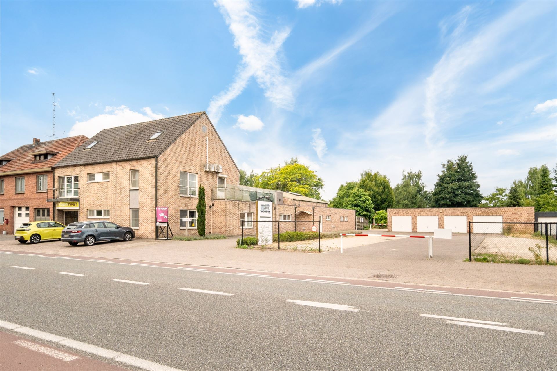 Gelijkvloers appartement met 1 slaapkamer foto 2