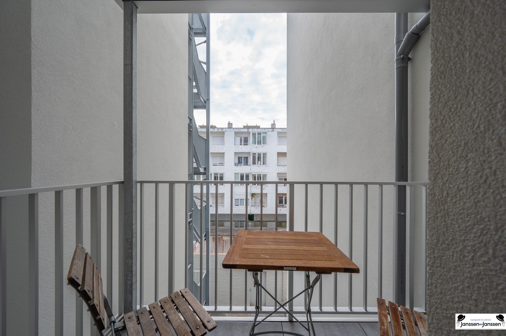 Ruim Instapklaar Appartement op de Zeedijk foto 19