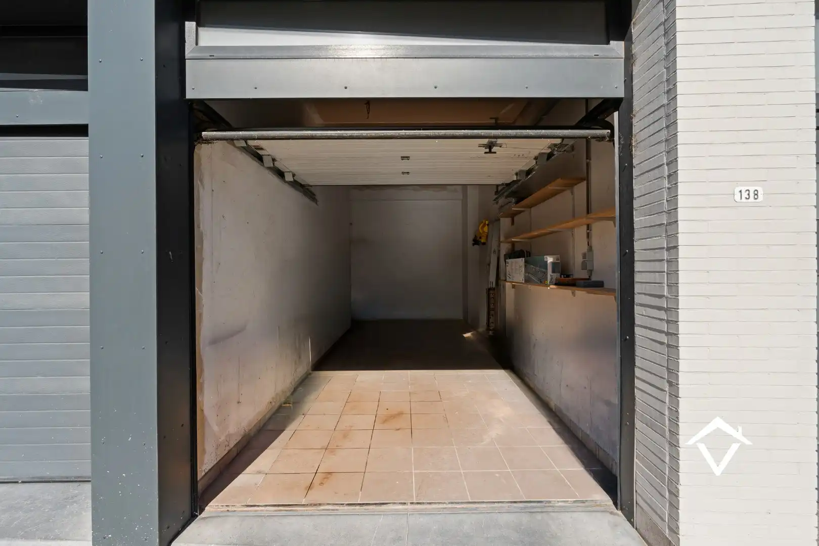 Zeer grote woning te koop in het centrum van Eernegem foto 19