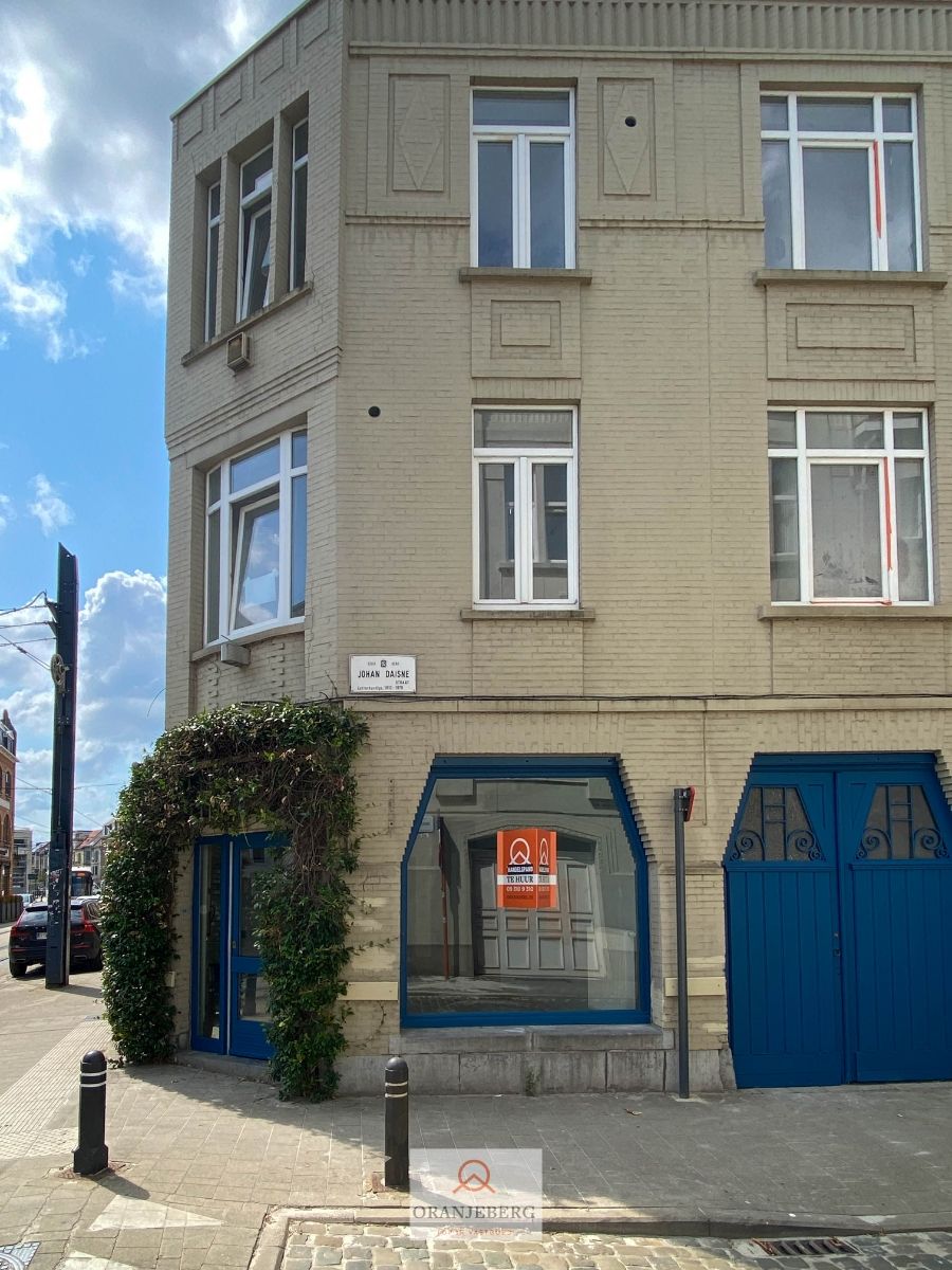 Horecavergund hoekpand met mooie visibiliteit in Papegaaistraat foto 24