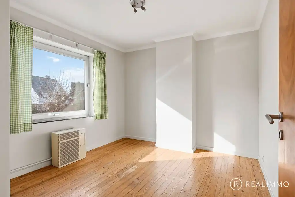 Ruime gezinswoning te Harelbeke foto 10