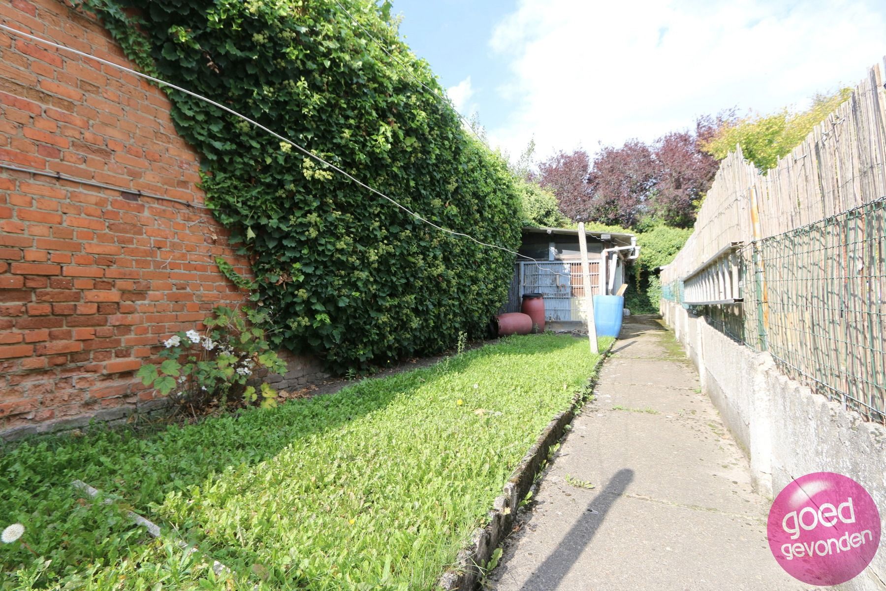 TE RENOVEREN WONING - 1 tot 2 SLK - TUIN - CENTRALE LIGGING foto 8