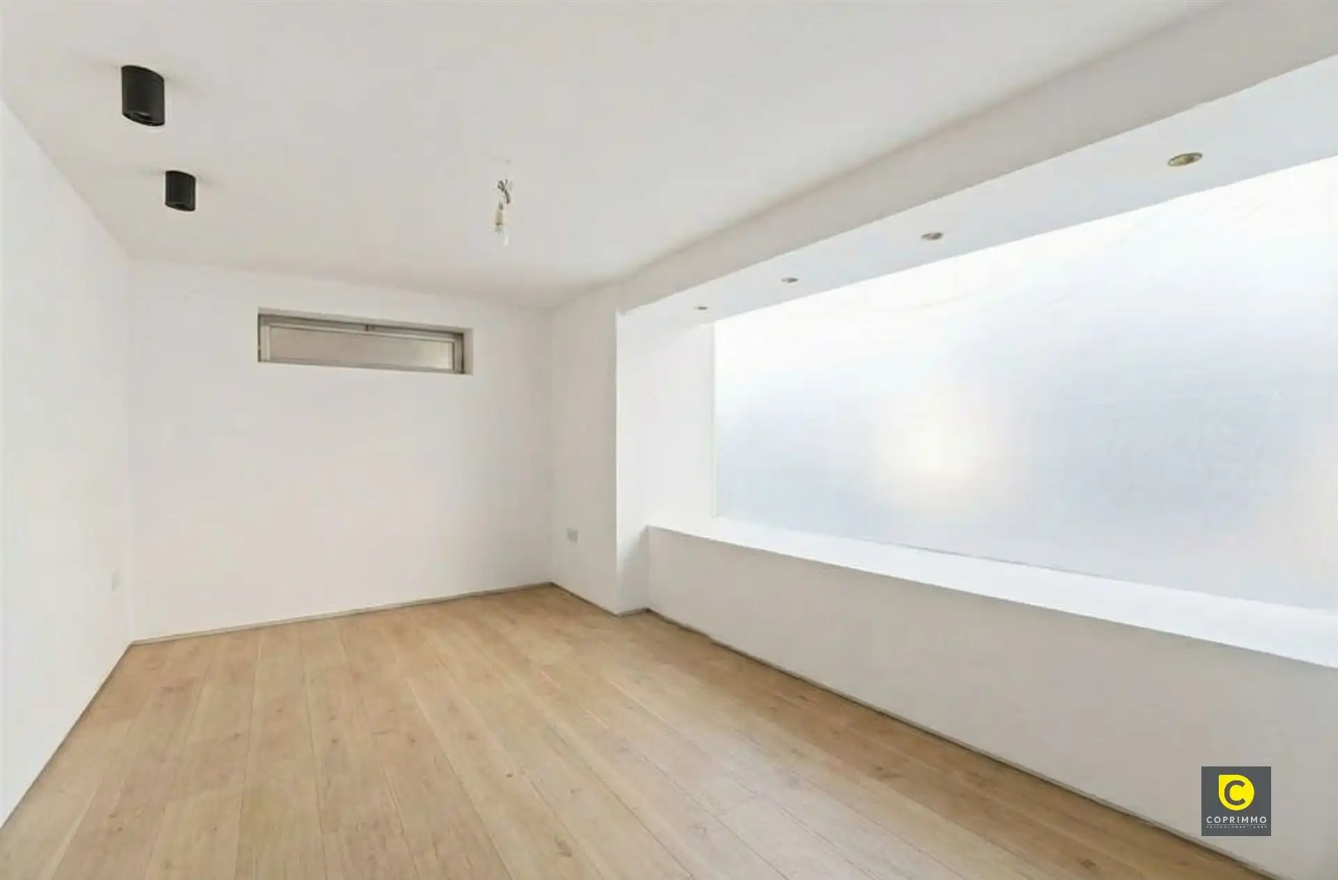 Handelsgelijksvloers/kantoor foto 7