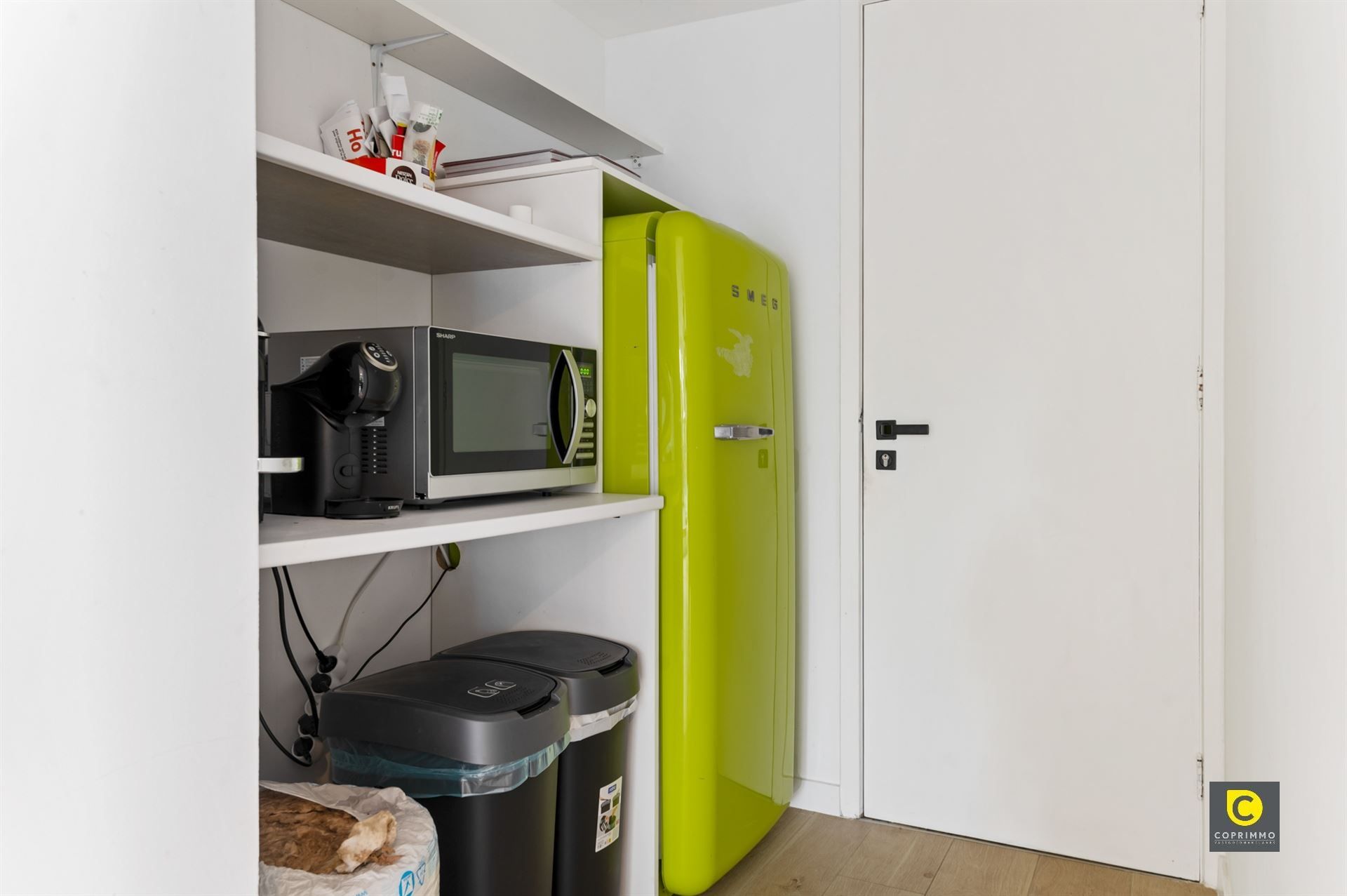 Handelsgelijksvloers/kantoor foto 7