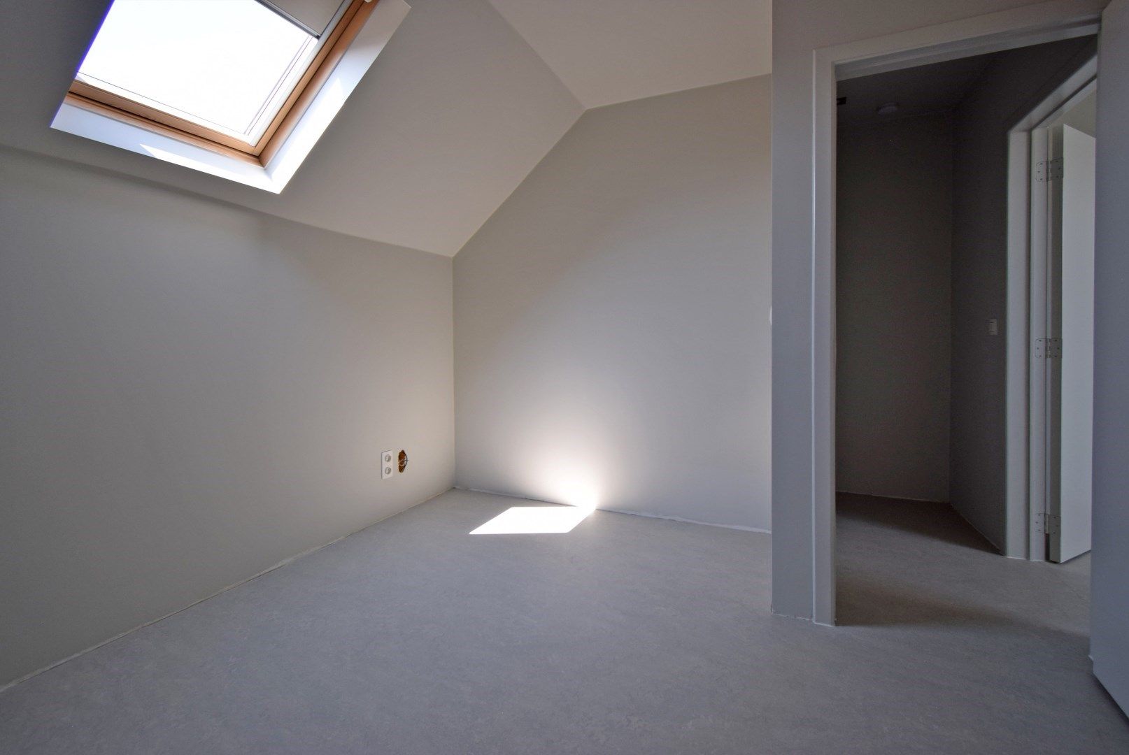 INSTAPKLAAR APPARTEMENT IN CENTRUM DIKSMUIDE foto 9