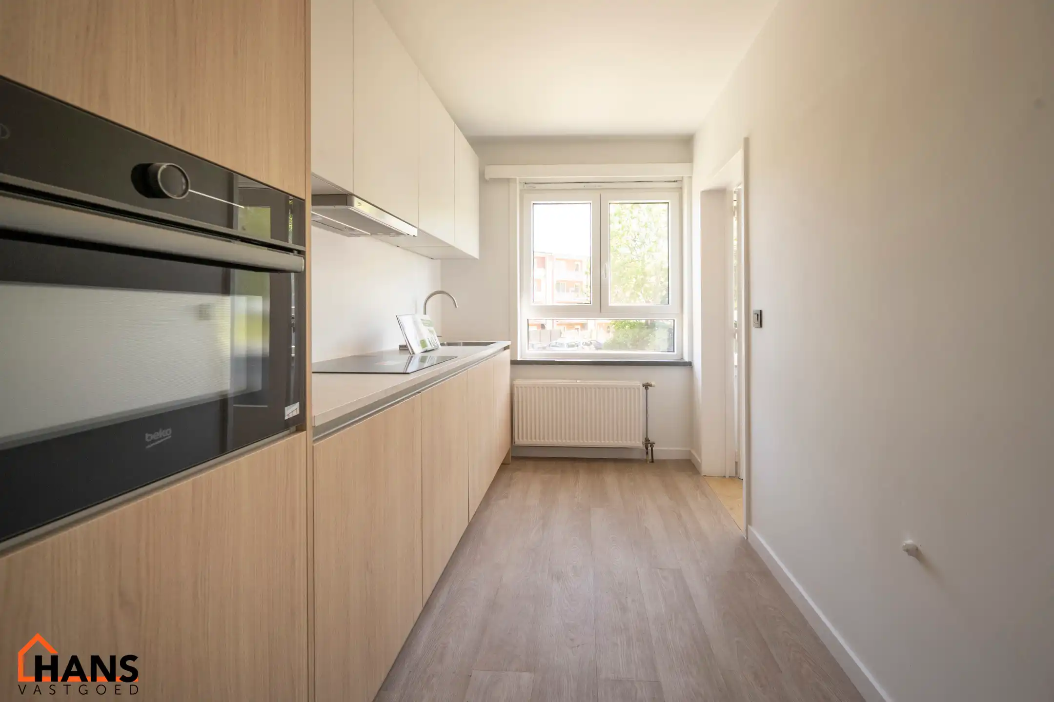 Gerenoveerd appartement op de 2de verdieping. foto 4