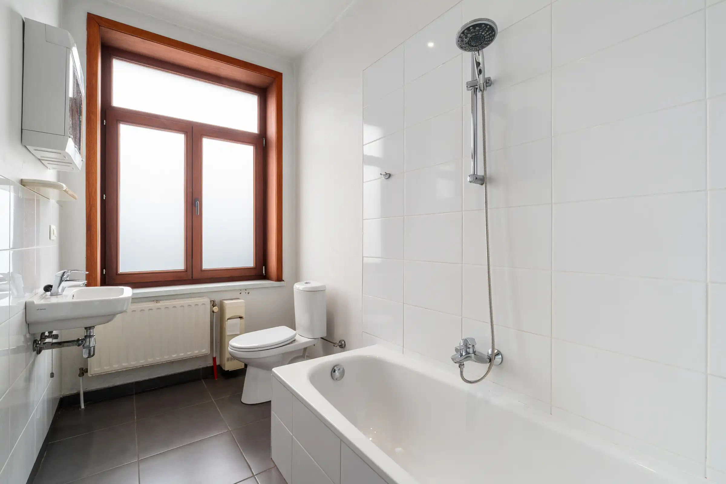 Voormalige pastorij op 520 m² met garage foto 14