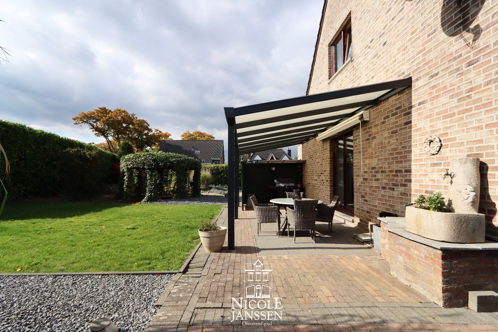 Ruime vrijstaande woning  foto 28