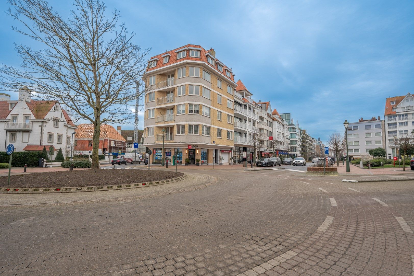 ()=>{if(producerUpdateValueVersion(node),producerAccessed(node),node.value===ERRORED)throw node.error;return node.value} Driehoeksplein 10 -/42 - 8300 Knokke-Heist