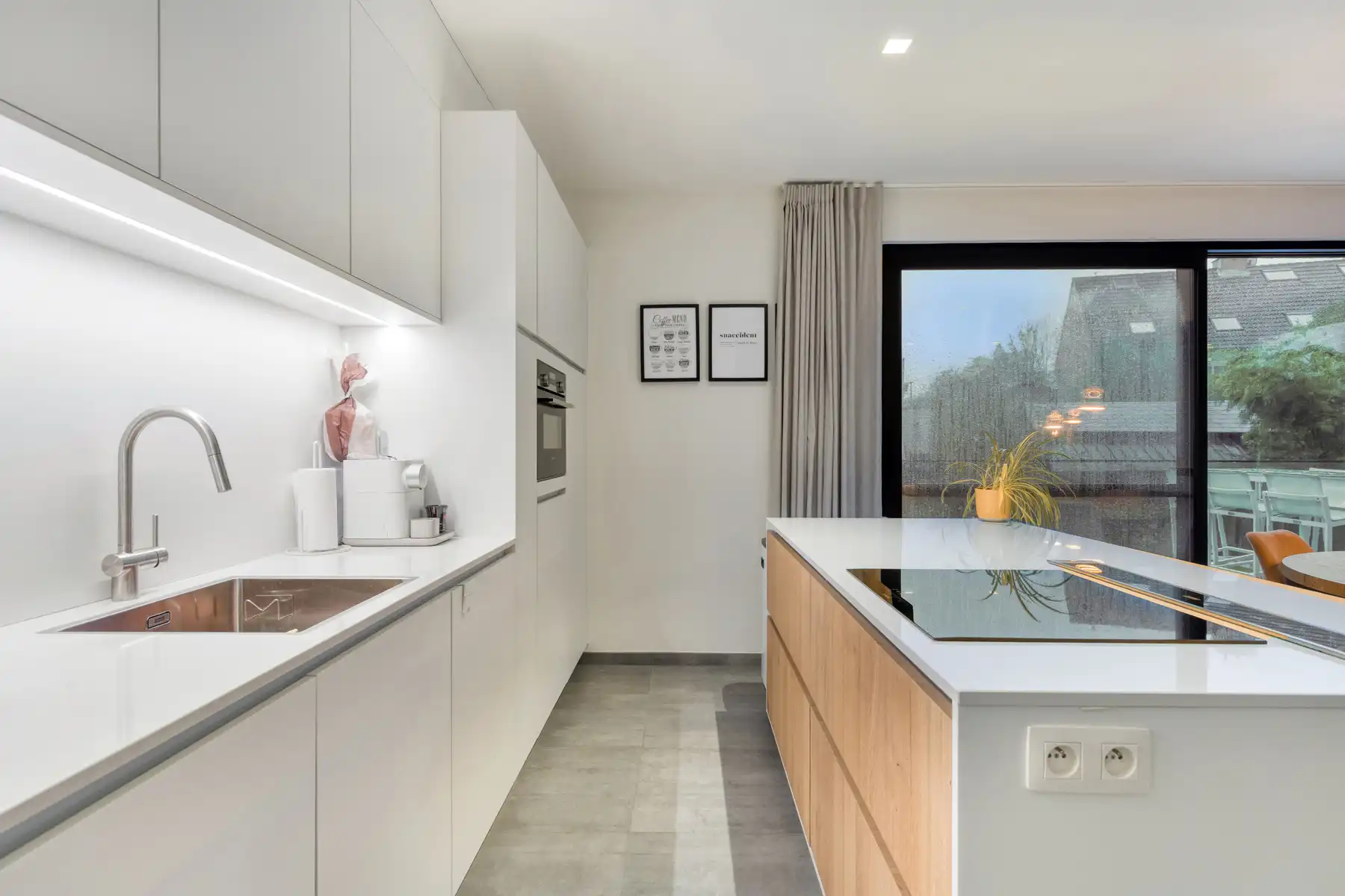 Stijlvol gelijkvloers appartement met tuin op topligging foto 4