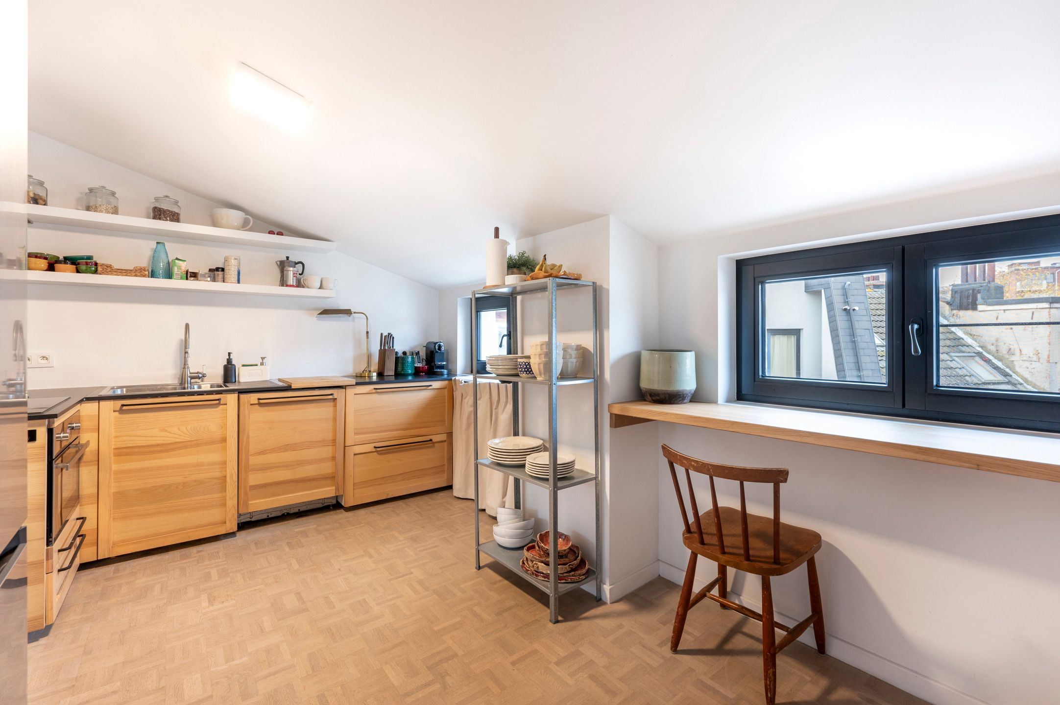 ANTWERPEN-CENTRUM - Meesterwoning met patio en parking foto 26