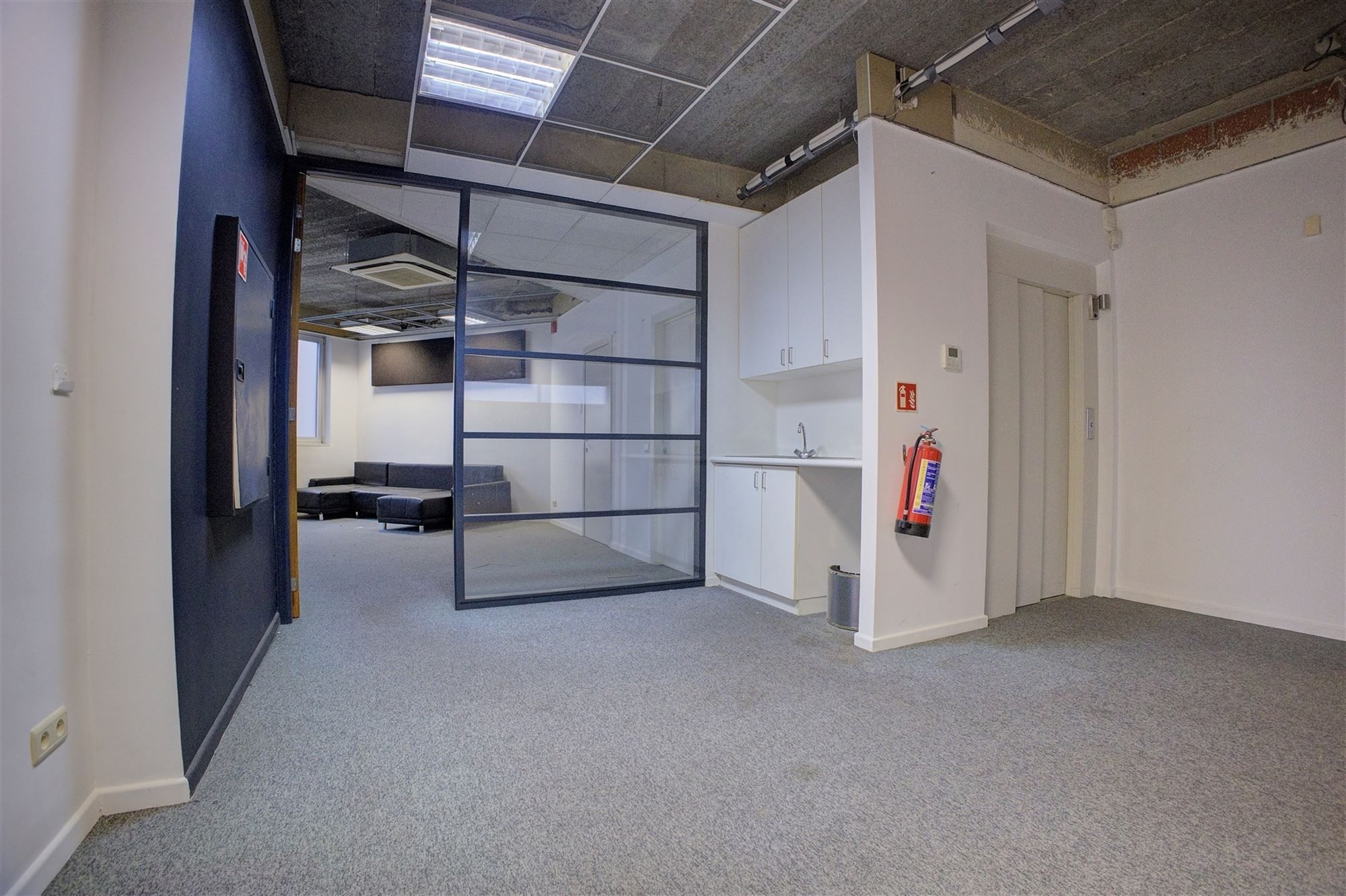 Kantoorgebouw/ conversie tot 7 appartementen mogelijk foto 6