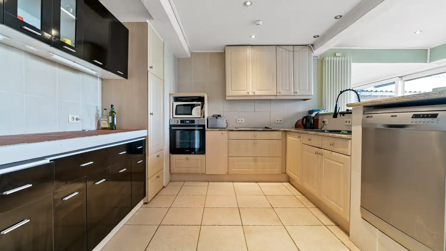 Charmante gerenoveerde fermette met 2 woonentiteiten op 14a14ca – ideaal voor kangoeroewonen of investering foto 11