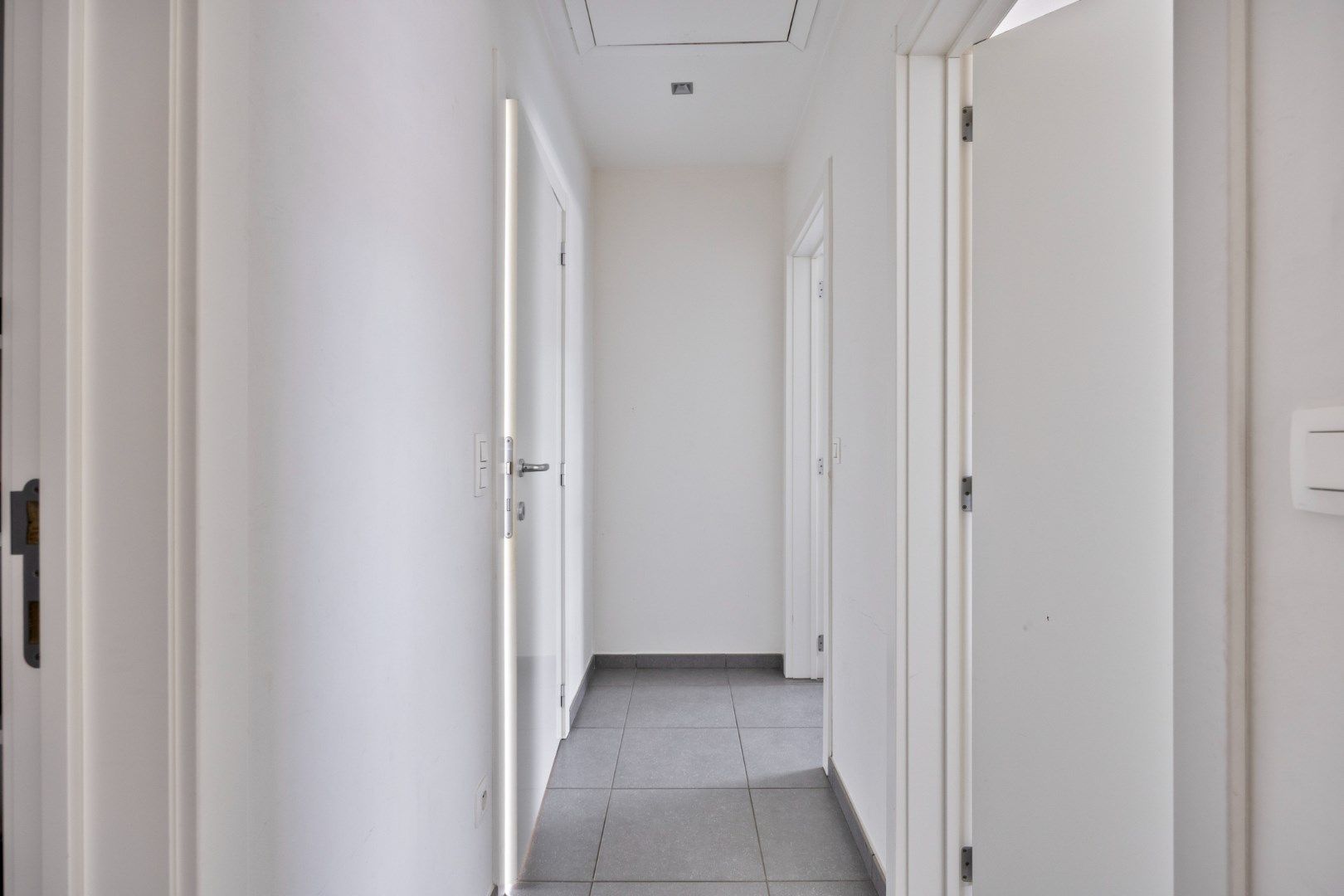 Ruime, moderne duplex met 3 slaapkamers, dressing én zolder – instapklaar en energiezuinig! foto 11