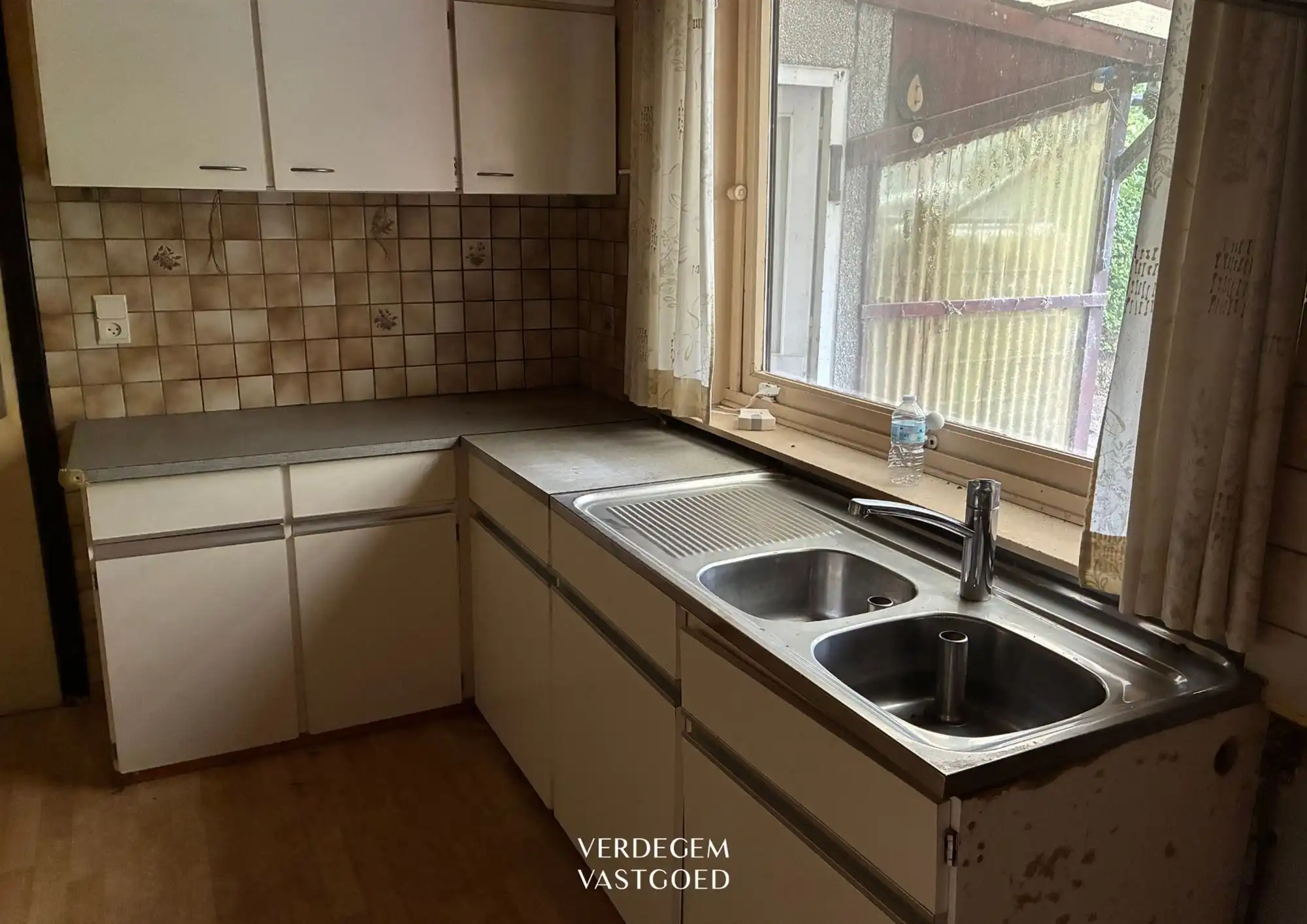 Je eigen plekje aan zee: te renoveren woning (aankoop via biedingsprocedure) foto 6