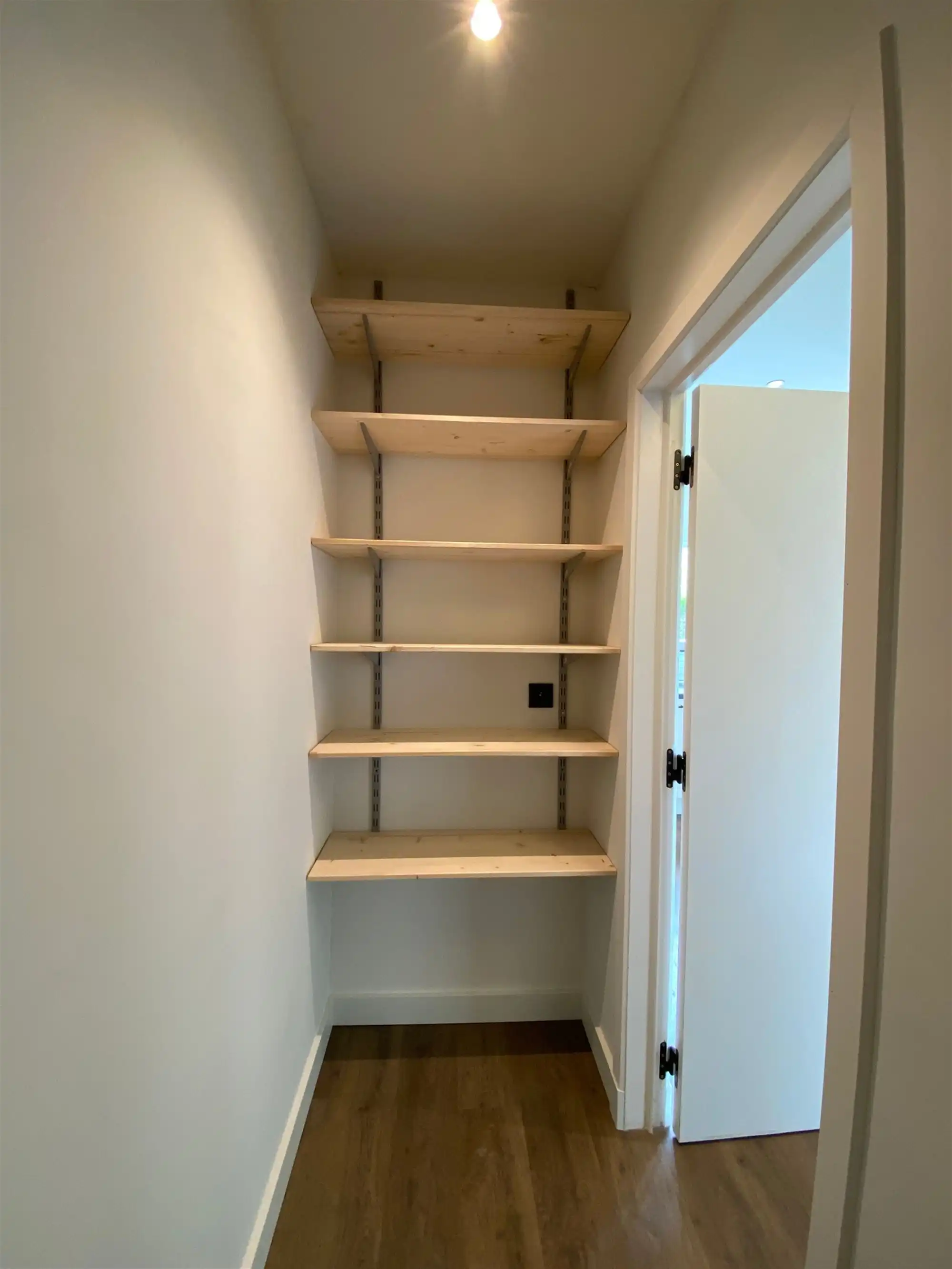 prachtig gerenoveerde woonst met 5 slaapkamers en 2 garages foto 13