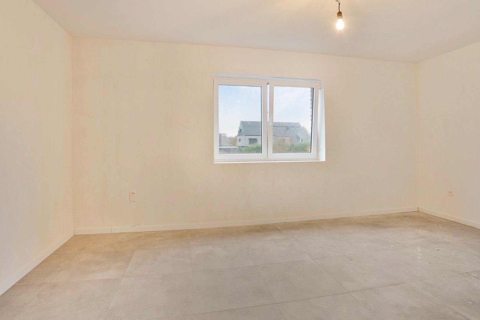 Ruime HOB met 3 slpks en ruime zolderverdieping op 497 m² nabij het centrum van Balen ! foto 7