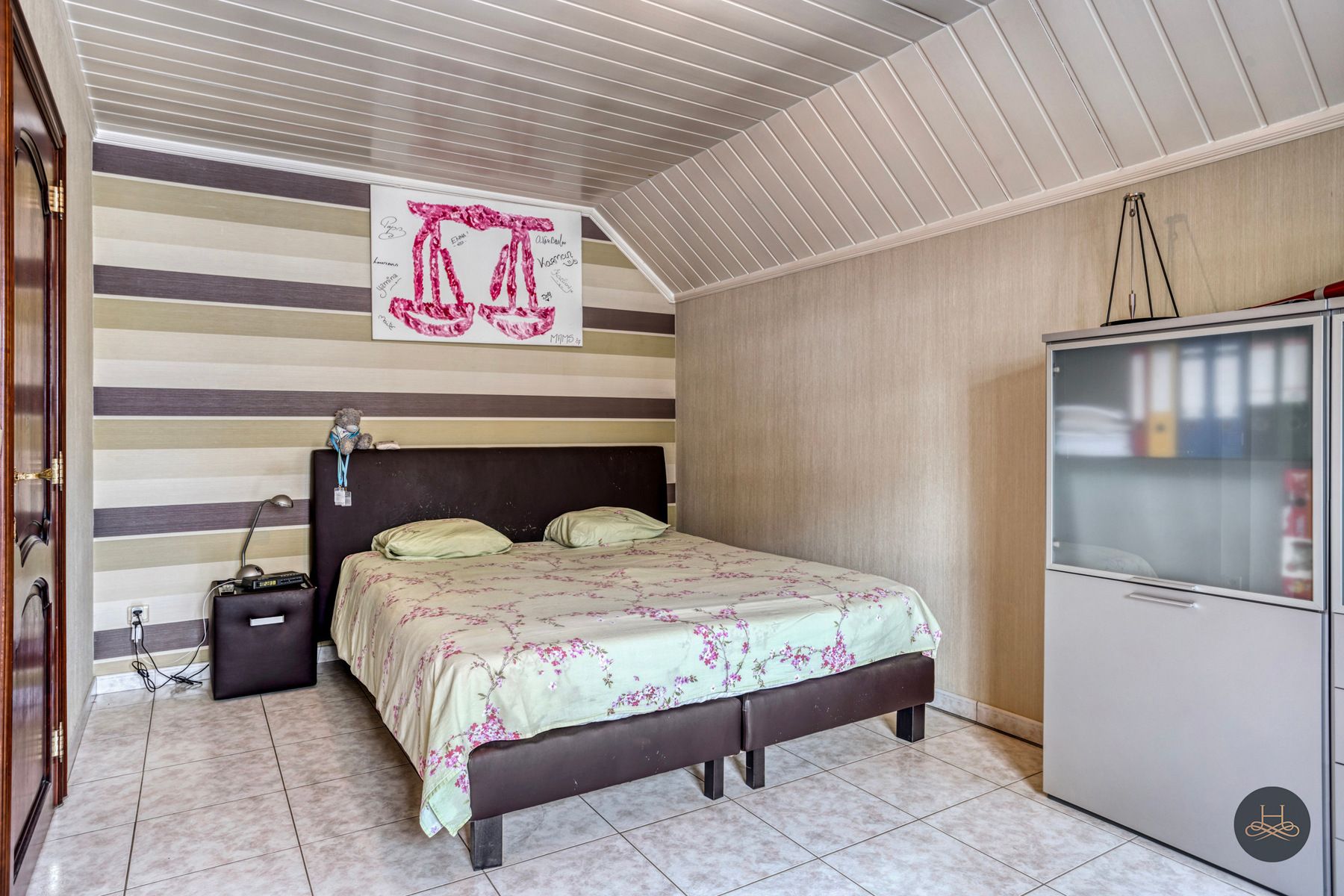 Stijlvolle woning met zorgvuldig aangelegde tuin foto 17