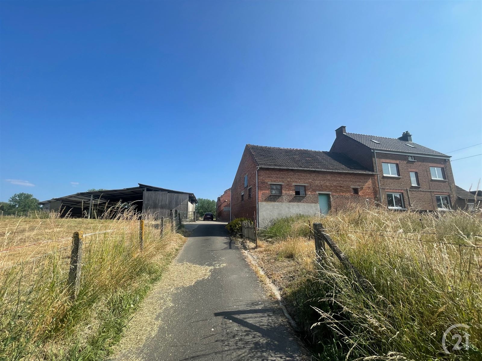Te renoveren fermette met bijgebouwen en weide op 67are foto 3