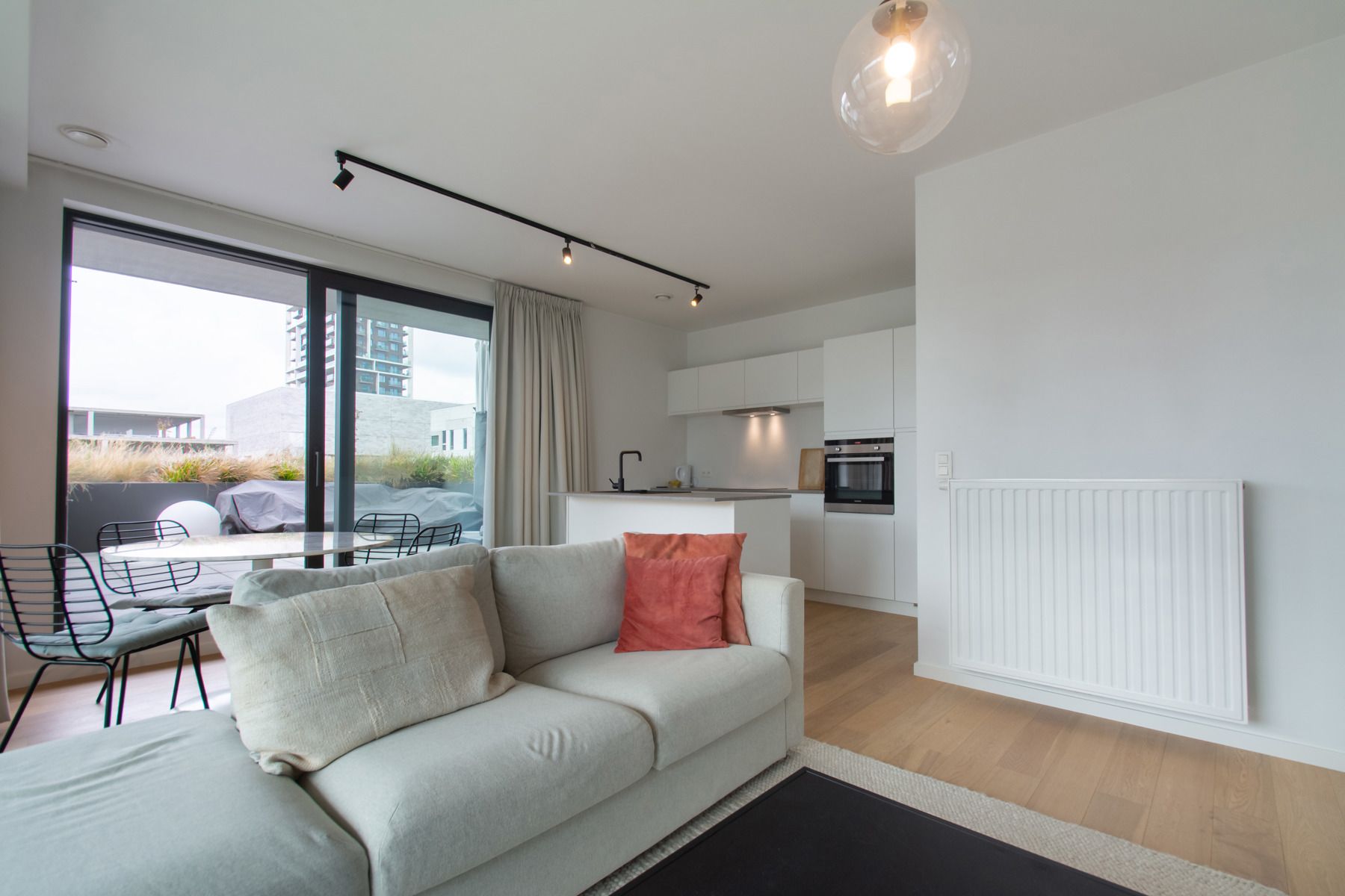 Gezellig 1slpk app. met prachtig terras en zicht op park  foto 3