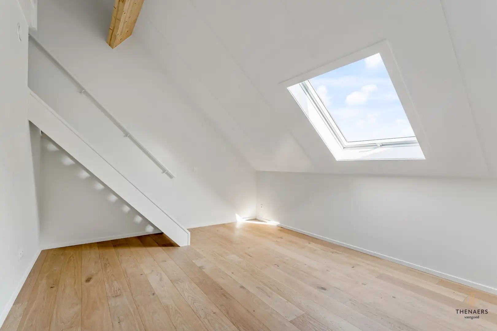 LOT 5 - Instapklare "luxe" en "energiezuinige" nieuwbouwwoning met 4 slaapkamers en 2 badkamers. foto 19