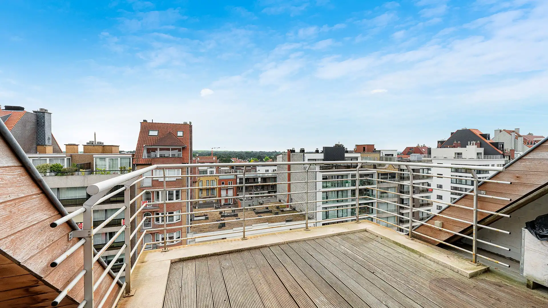 Ruim duplex appartement met zonnige terrassen in hartje Knokke foto 4