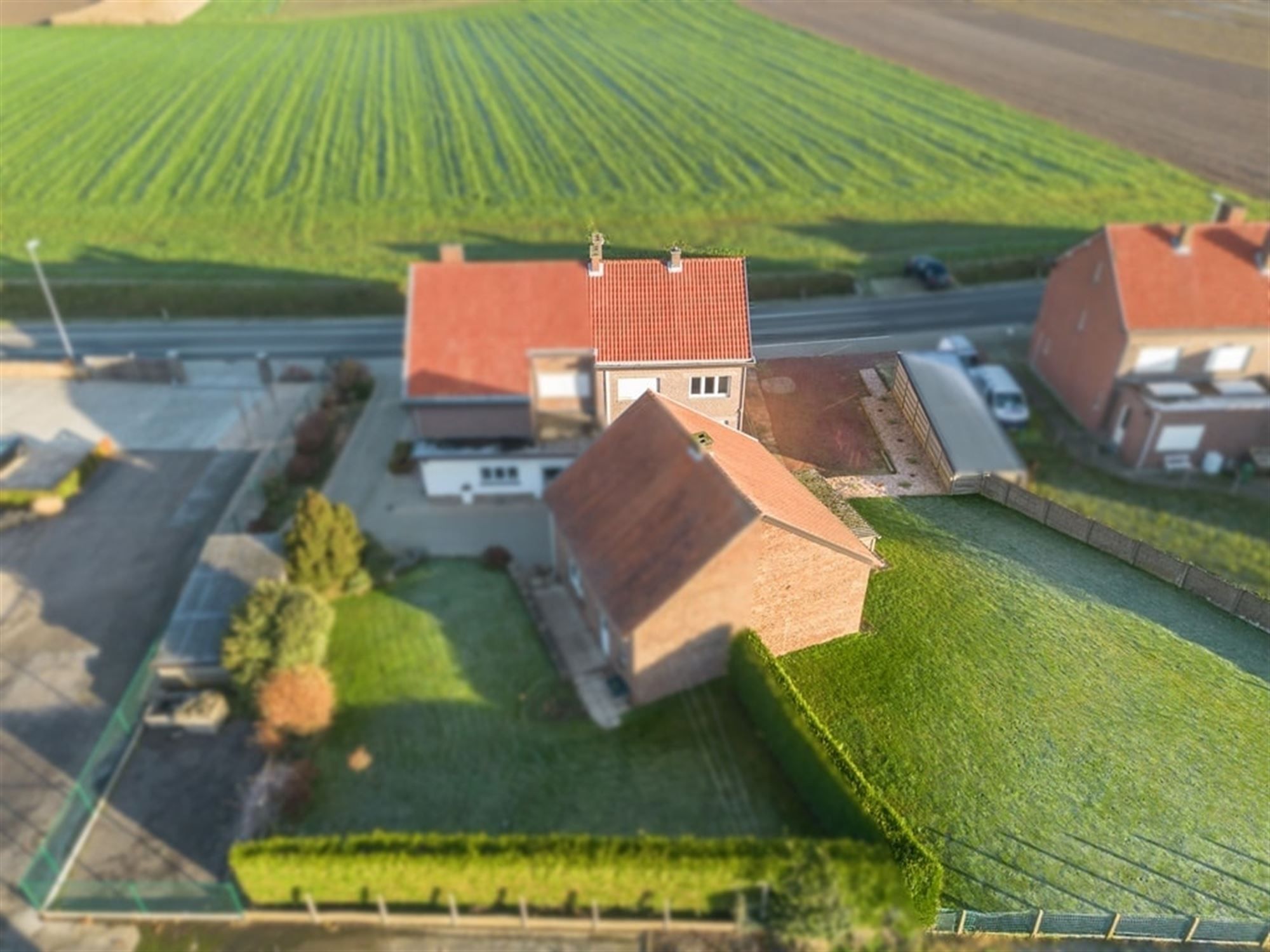 GEZELLIGE INSTAPKLARE GEZINSWONING MET GARAGE IN BOEKHOUT foto 5