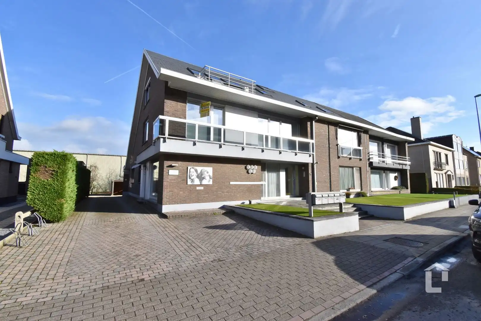 Appartement foto {{pictureIndex}}