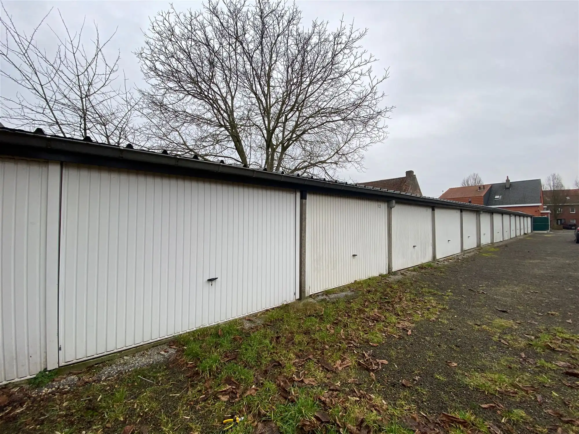 Garagebox - buiten te Wondelgem/Mariakerke foto {{pictureIndex}}