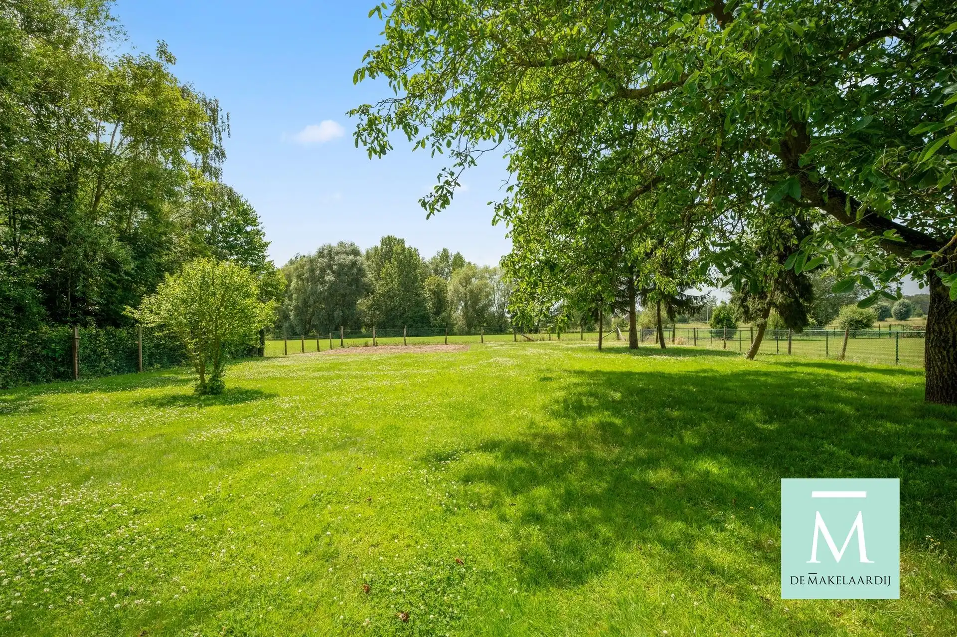 Te renoveren hoeve op een perceel van 20 are in het landelijke Eppegem foto 5