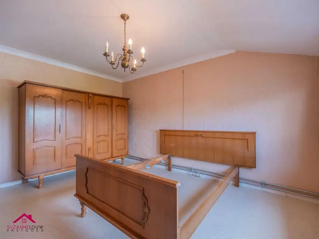 Te renoveren woning op ruim perceel foto 31