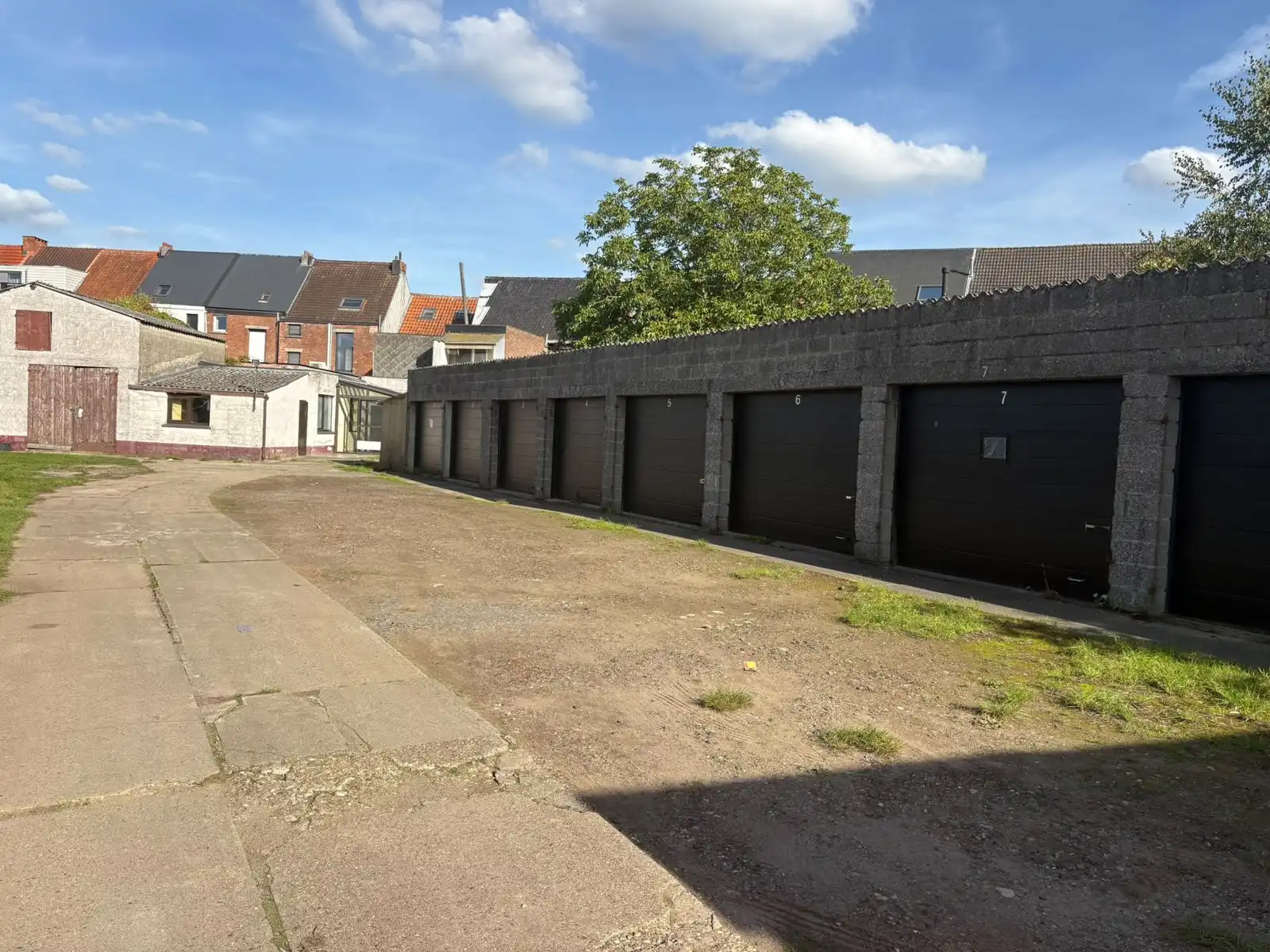 9 niet-vergunde garages te koop in Lier foto 2