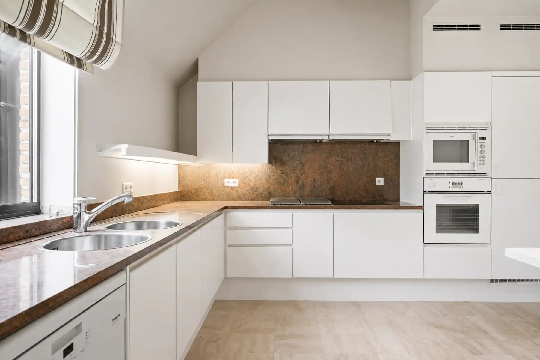 Ruim te renoveren duplex app. in het centrum van Schilde foto 9