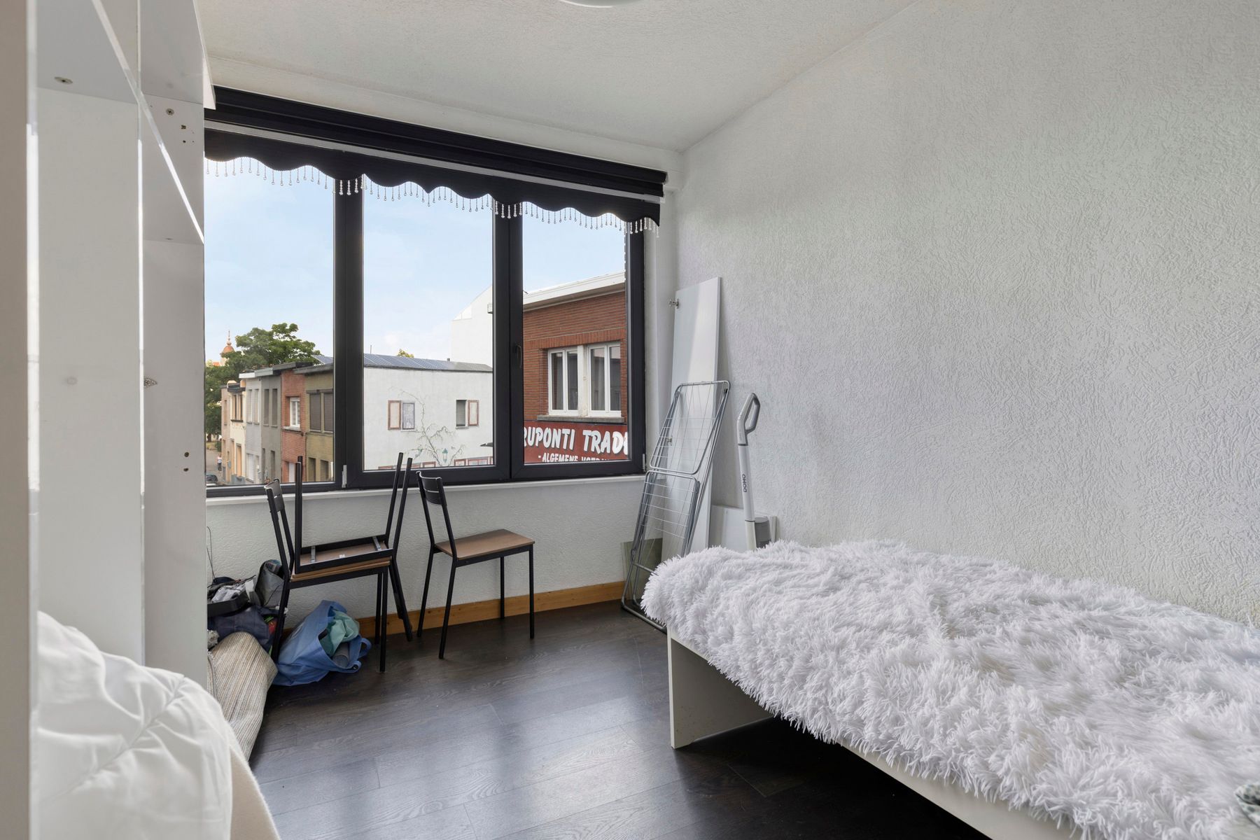 IN OPTIE - Woning met ruim magazijn en bureelruimte. foto 13