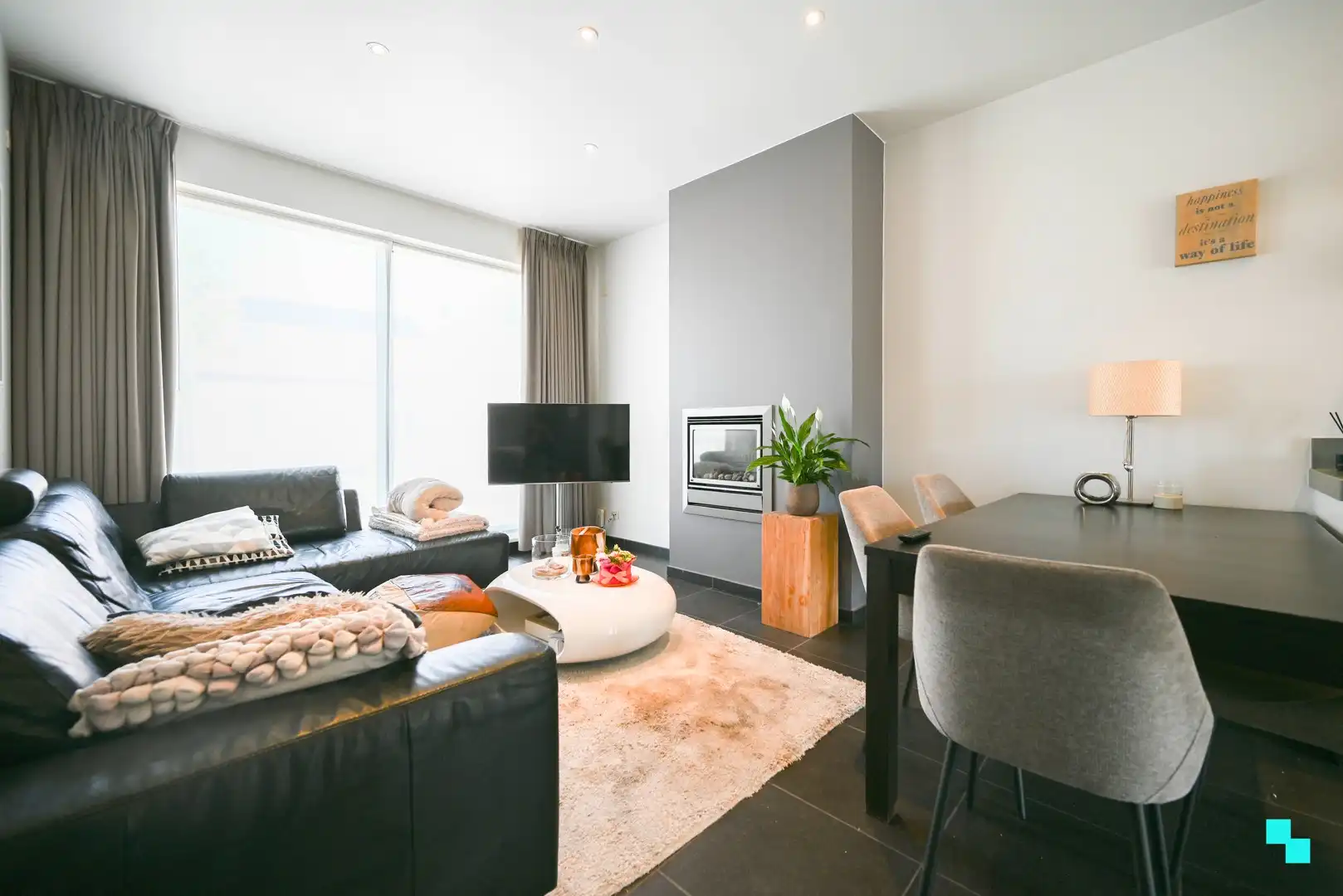 Riante dubbele woonst met 4 slaapkamers foto 18