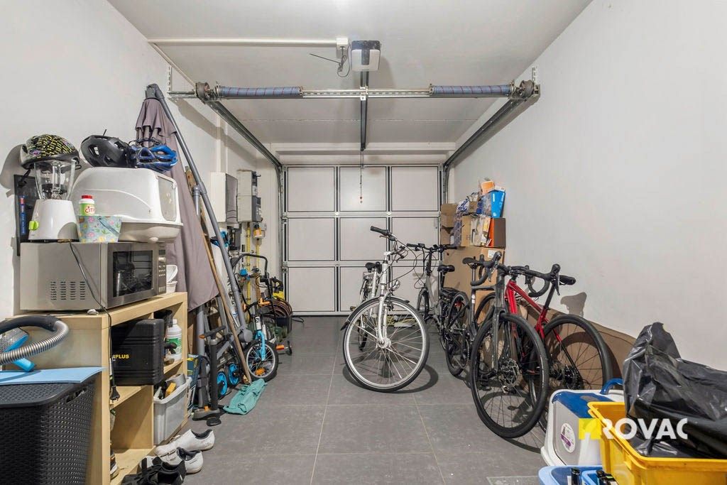 Recente en instapklare woning met 4 slaapkamers in een rustige woonomgeving foto 14