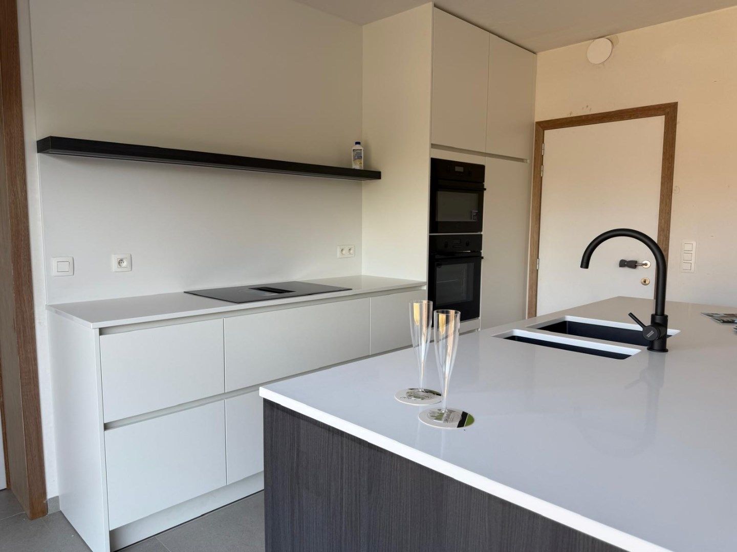 Instapklare nieuwe woning in een rustige woonwijk  foto 3