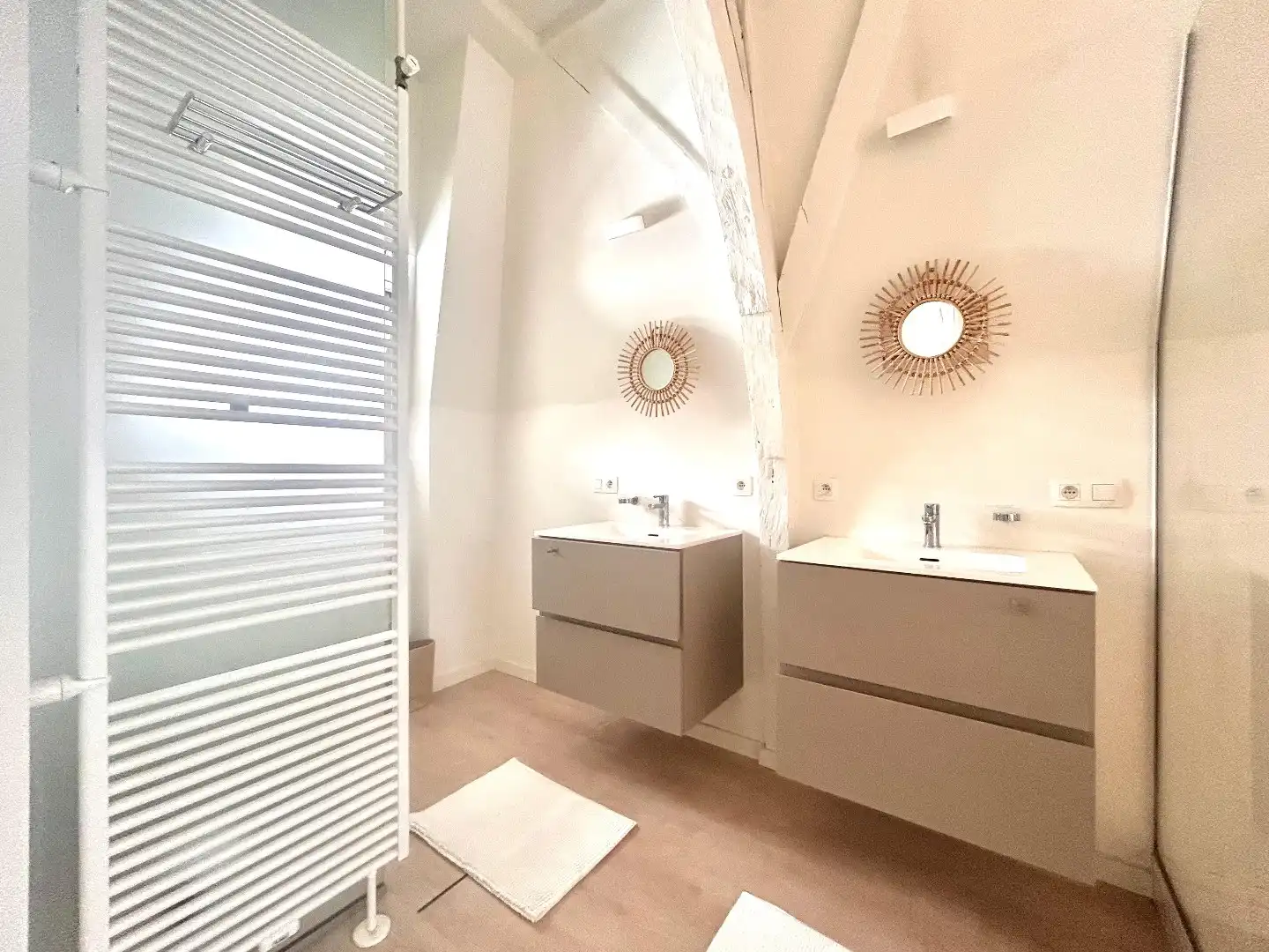 Unieke duplex nabij de Groenplaats te huur  foto 10